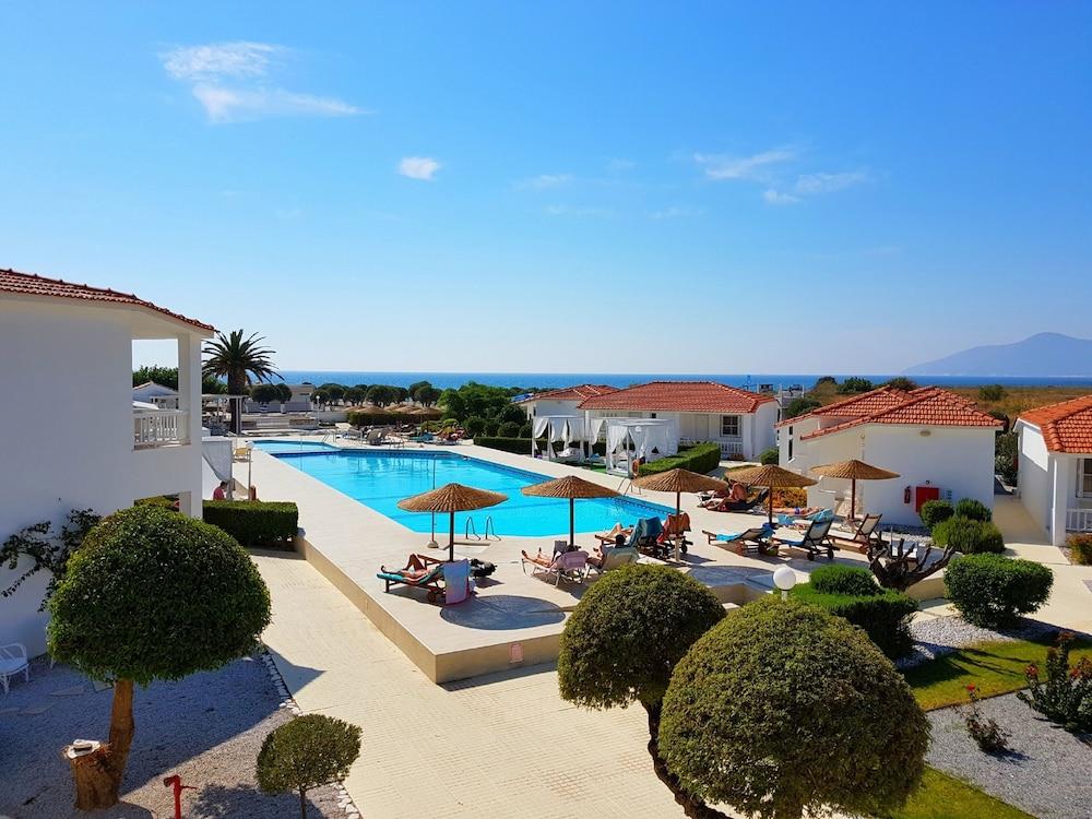 Fito Aqua Bleu Resort Pithagório Kültér fotó